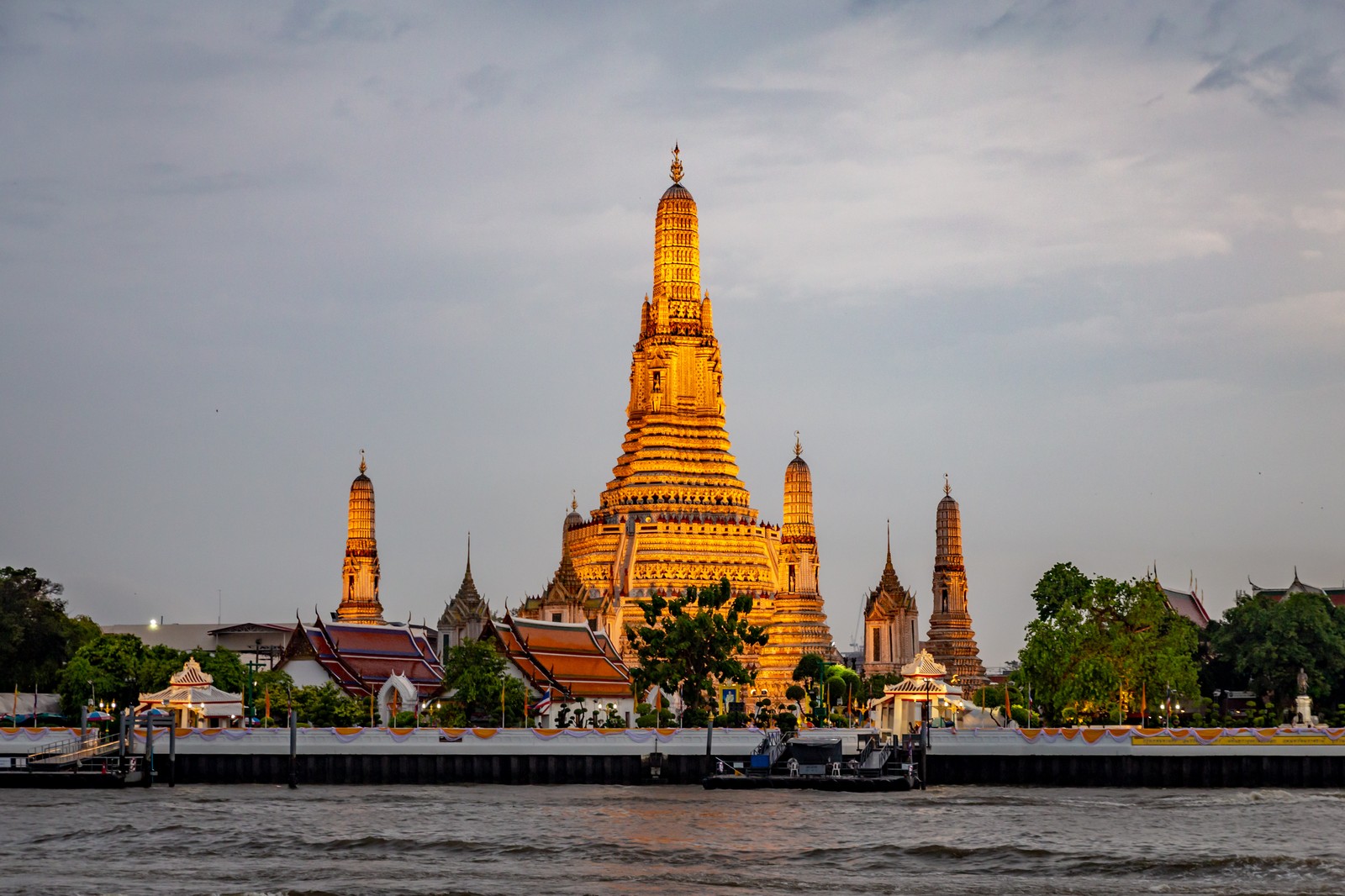 Wat Arun วัดอรุณราชวราราม รา