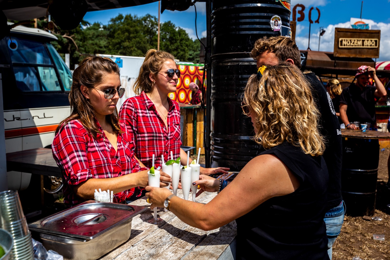 Nozem Tweetakt Terras, Zwarte Cross