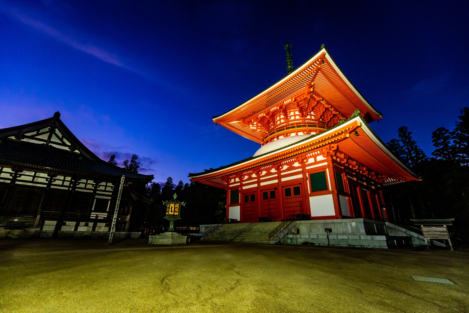 Danjō-garan 壇上伽藍