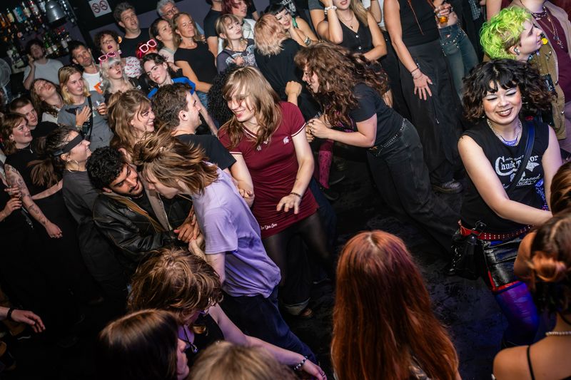 Girls to the Front