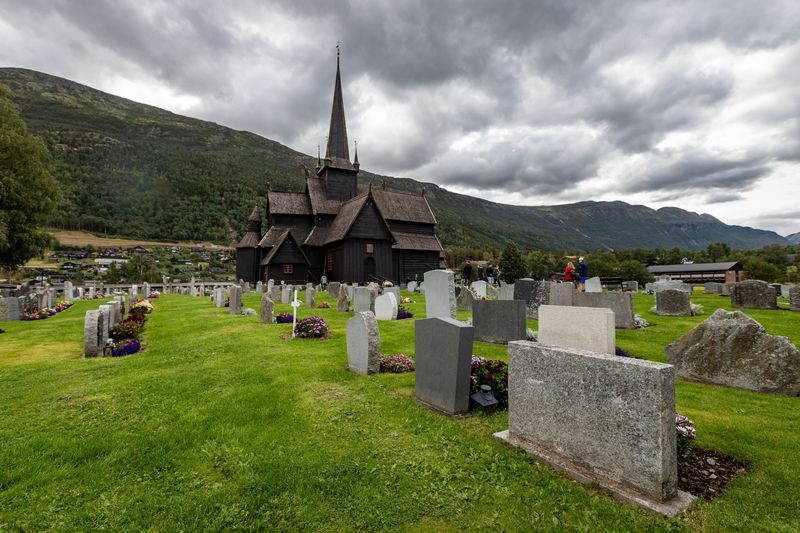 Lom stavkyrkje